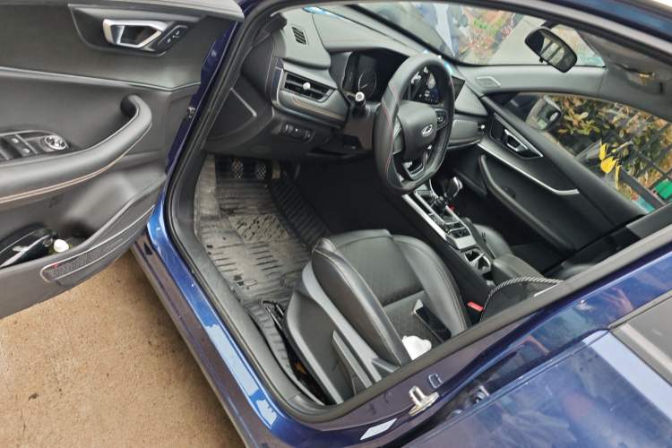 Used Chery Tiggo 8 2019 1.5 TCI Manual Fashion Edition Driver Seat