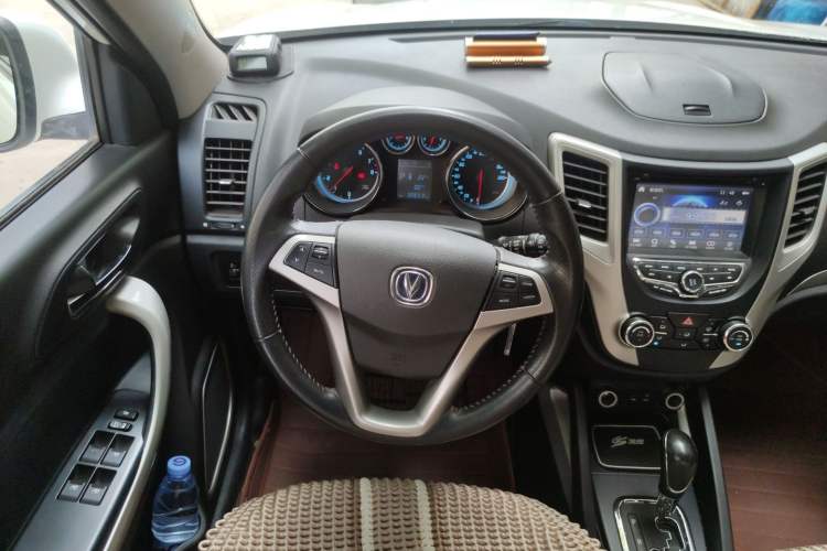 Used CHANGAN CS35 2014 1.6L Automatic Luxury Model China IV Standard
