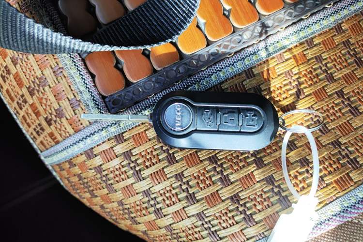 Used Iveco Eurocargo 2021 2.0T Manual Super-Rui Short Wheelbase High-Roof Side-Sliding Door F1A
