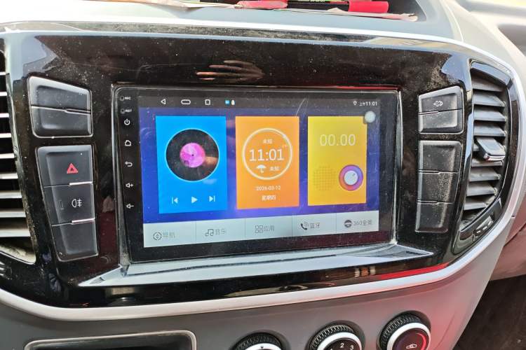 Used SAIC MAXUS Xintu V80 2021 2.0T Manual Classic Aoyuntong Short Wheelbase Ultra-Low Roof 7/8/9-Seater