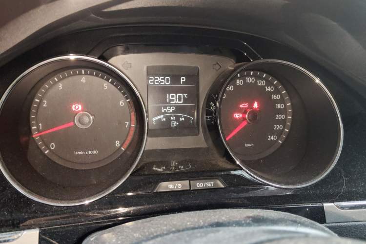 Used Volkswagen Bora 2014 1.4TSI Automatic Comfort Model Instrument Cluster