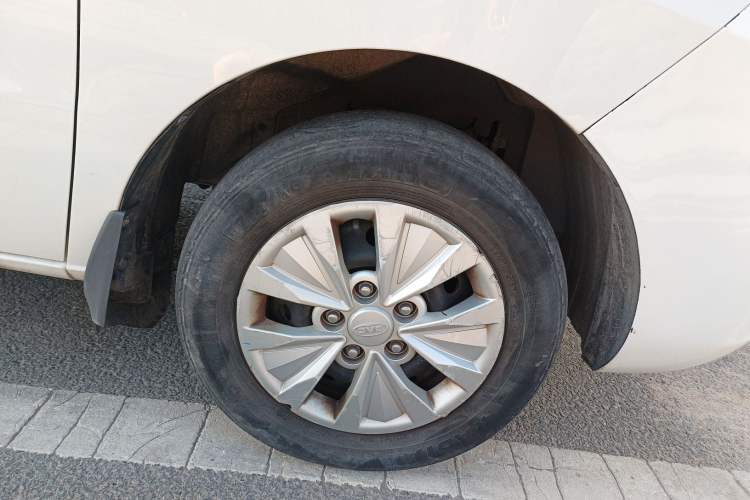 Used JAC Refine M3 2018 1.6L Express Edition 7-Seater
