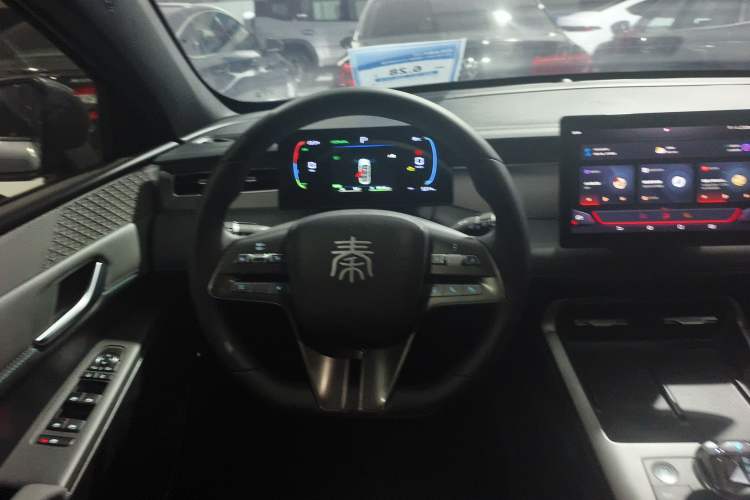 Used BYD Qin PLUS 2025 DM-i Smart Drive 55KM Leading Model