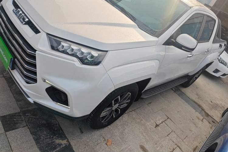 Used JMC Yuhu 9 2022 2.0T Automatic Diesel 4x4 Comfort Edition