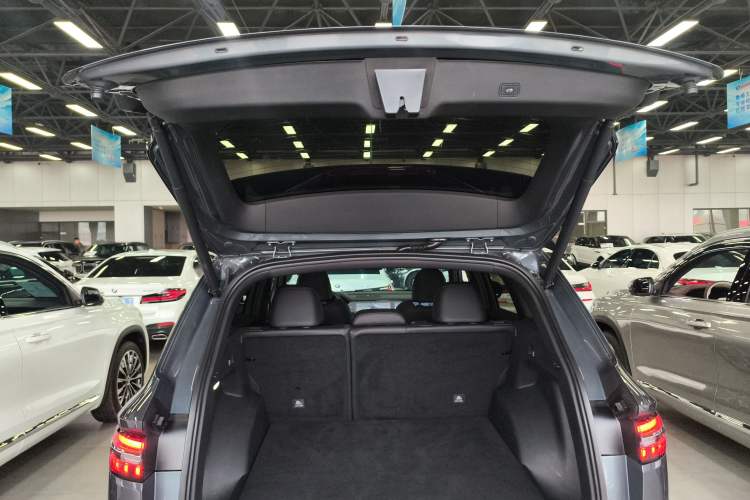 Used Geely Auto Monjaro L 2024 2.0TD DCT EVO Two-Wheel Drive Long-Range Version Trunk