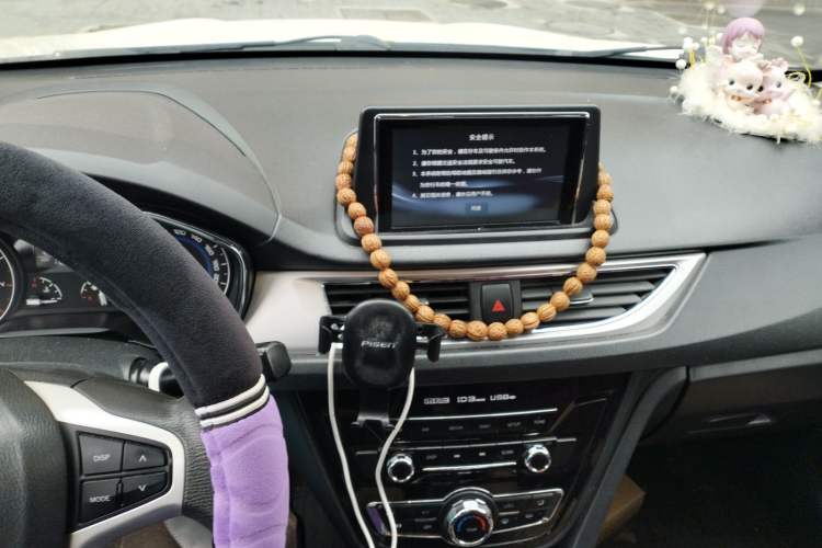 Used Changan Alsvin V7 2015 1.6L Manual Enjoyment Model China IV Standard
