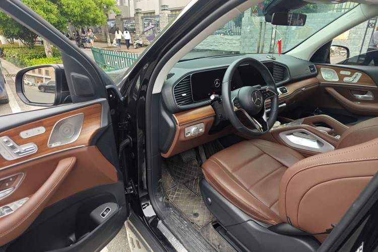 Used Mercedes-Benz GLE 2024 GLE 450 4MATIC AMG Line
