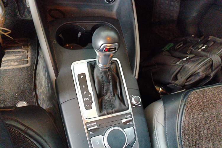 Used Audi A3 2018 30th Anniversary Edition Sportback 35 TFSI Fashion Model Gear Lever