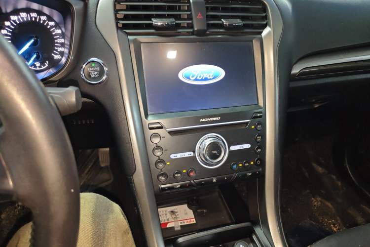 Used Ford Mondeo 2017 EcoBoost 180 Stylish Model Audio And AC Panel