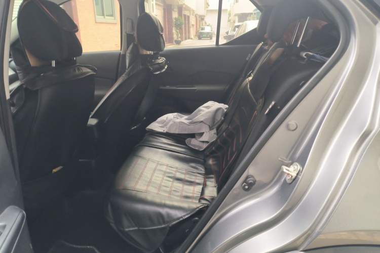 Used Nissan Kicks 2020 1.5L XE Manual Cool Edition
