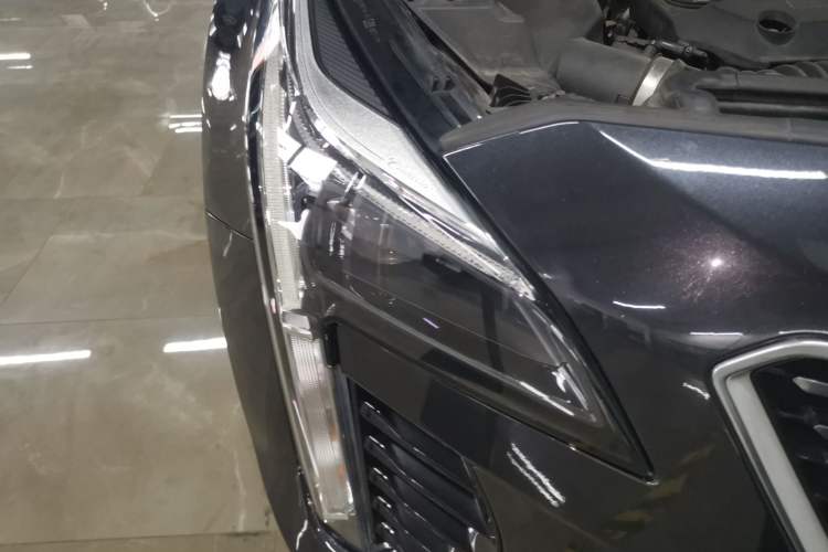 Used Cadillac XT4 2018 28T Two-Wheel Drive Tech Version