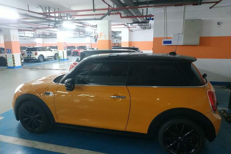 Used MINI MINI 2016 1.5T COOPER Avant-Garde