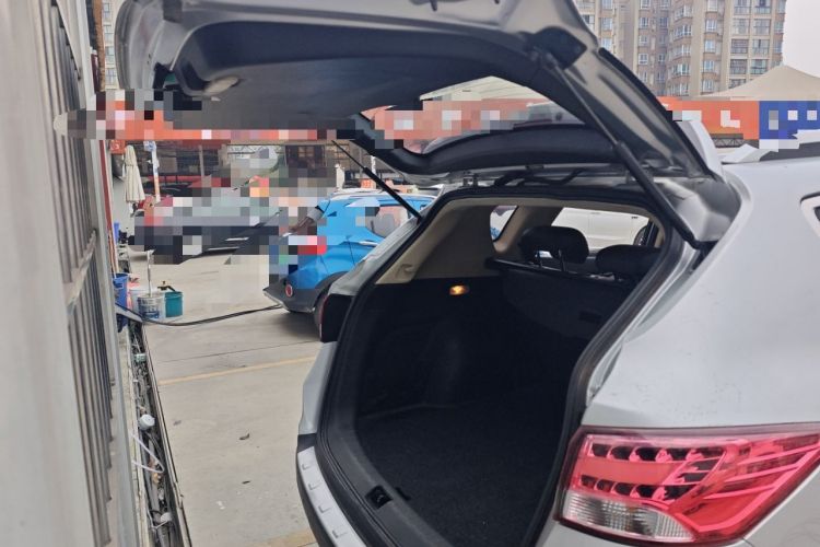 Used Dongfeng Aeolus AX7 2015 2.0L Manual Zhiyi Trim