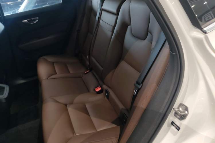 Used Volvo XC60 2021 T5 4x4 Smart Luxury Edition
