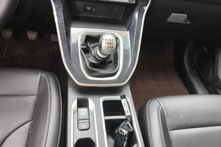 Used Haval M6 2021 PLUS 1.5T Manual Luxury Smart Connectivity Model