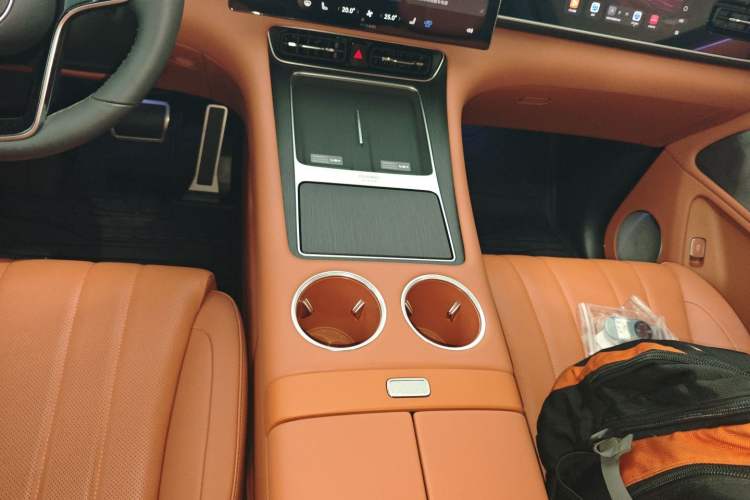 Used Hima AITO M7 2026 Model Range-Extending Max All-Wheel Drive 5-Seater Version Gear Lever