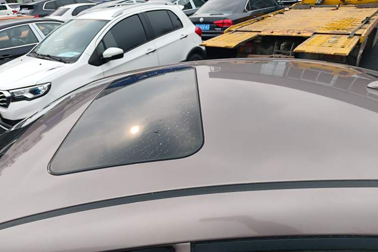 Used Hyundai Elantra (6th Generation / Lingdong) 2016 1.6L Automatic ZhiXuan – Elite Version Roof