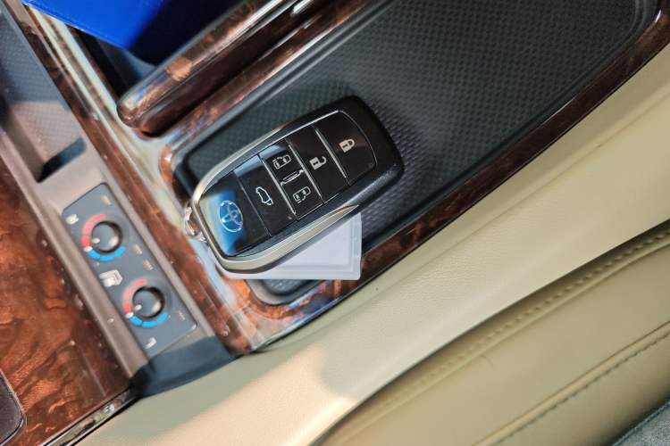 Used Toyota Alphard 2018 Revised Version 3.5L Luxury Edition