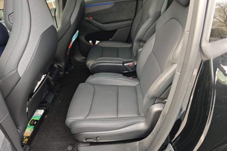 Used Tesla Model Y L 2025 Model Long-Range All-Wheel-Drive Version
