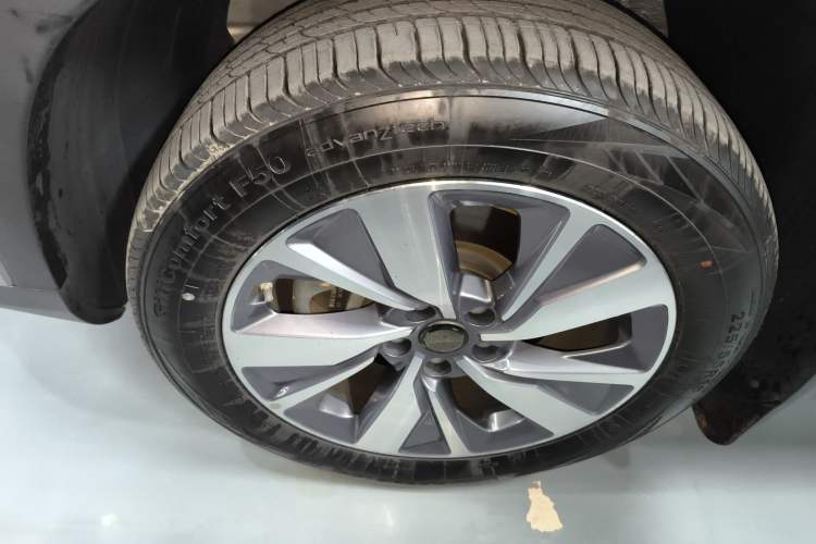 Used Geely Auto Haoyue 2020 1.8TD DCT Flagship 7-Seater Left Front Wheel Hub