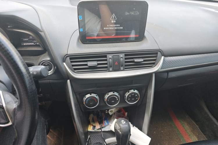 Used Mazda CX-4 2018 2.0L Automatic Two-Wheel Drive Blue Sky Dynamic Version China VI Standard Audio And AC Panel