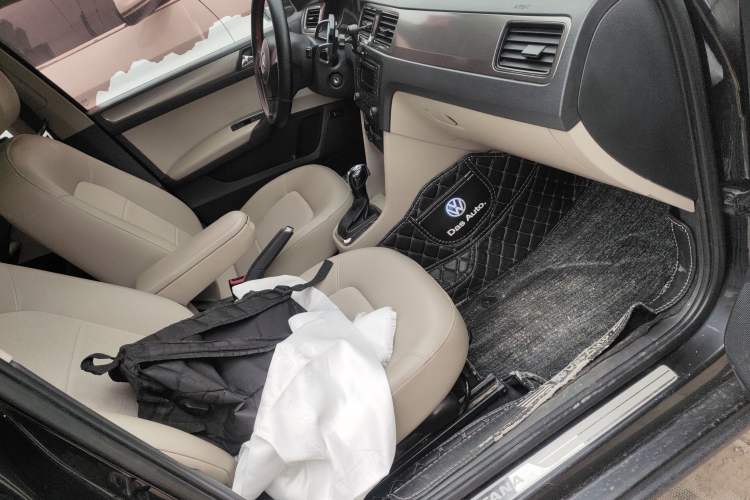 Used Volkswagen Santana 2013 1.6L Automatic Comfort Edition