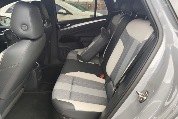 Used Volkswagen ID.4 CROZZ 2021 Standard Range PURE Two-Wheel Drive Version