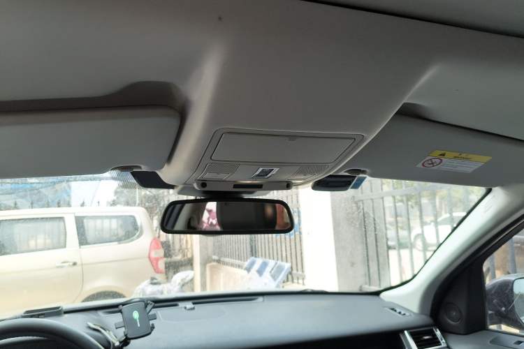 Used Land Rover Discovery Sport 2018 240 PS HSE Version