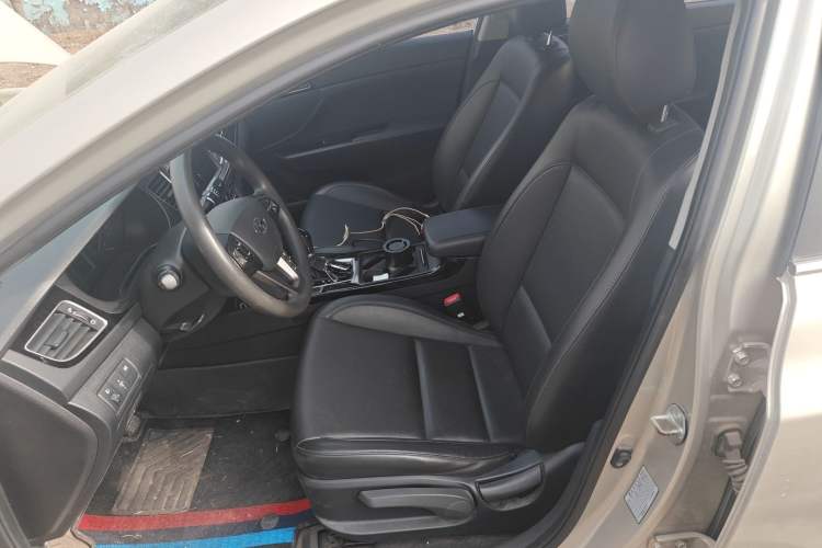 Used Hyundai Mistra 2014 1.8L Automatic Smart GLS
