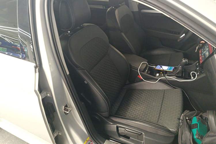 Used Skoda Superb 2016 TSI330 DSG Innovation Edition Right Front Seat