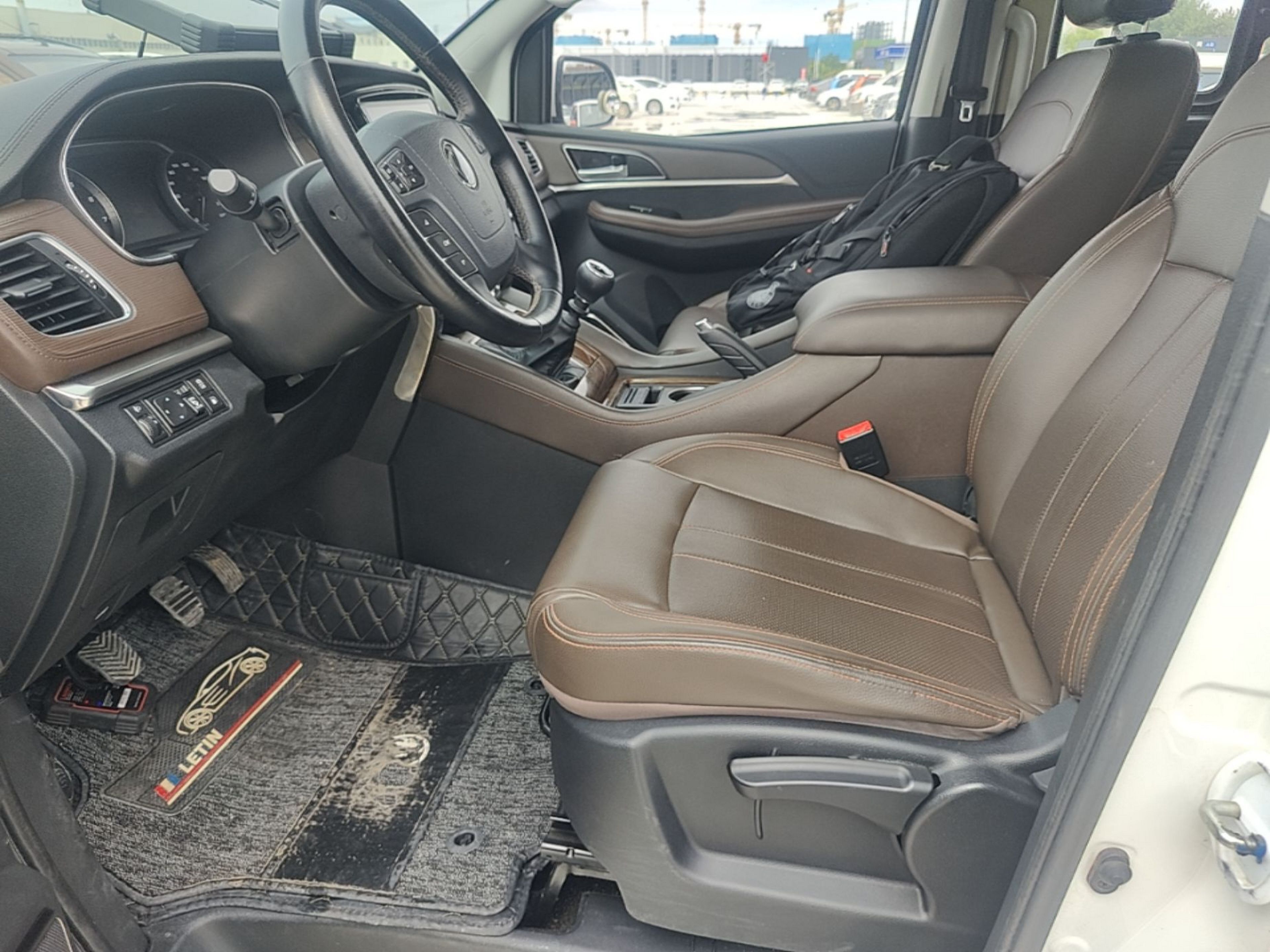 Interior delantero