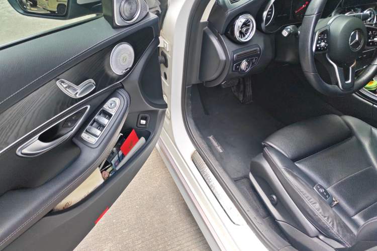 Used Mercedes-Benz C-Class 2019 C 180 L Fashion Edition Sport Version Driver Seat