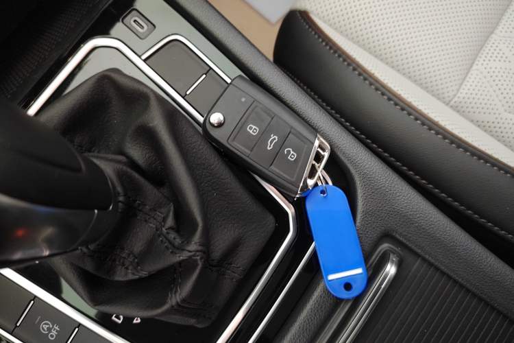 Used Volkswagen Magotan 2026 30 Million Vehicles Selected Model 380TSI DSG Luxury Edition Vehicle Key