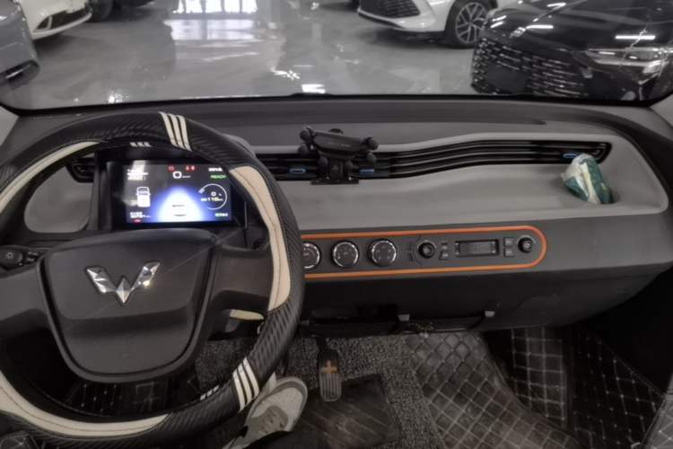 Used Wuling Hongguang MINIEV 2020 Lite Version Lithium Iron Phosphate