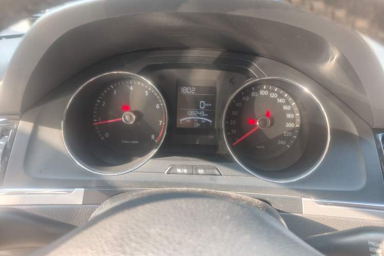 Used Volkswagen Bora 2014 1.6L Manual Fashion Edition Instrument Cluster