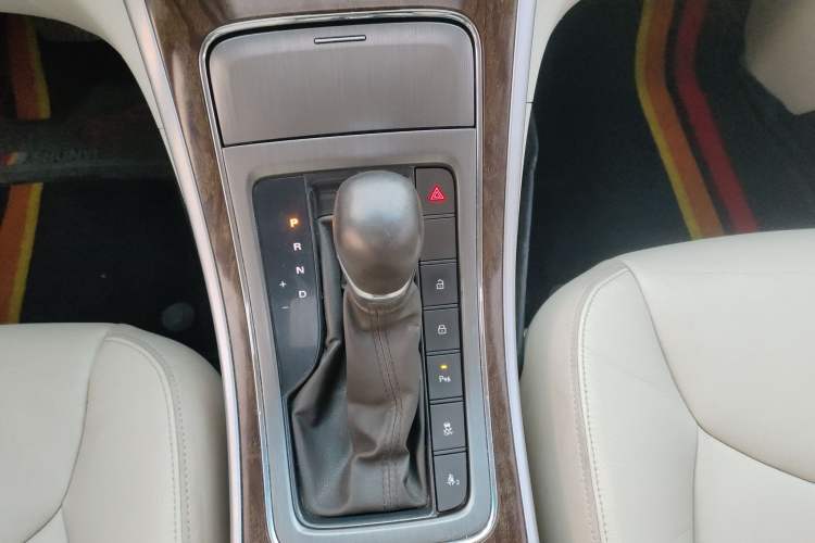 Used Roewe 950 2017 30T Internet Flagship Edition