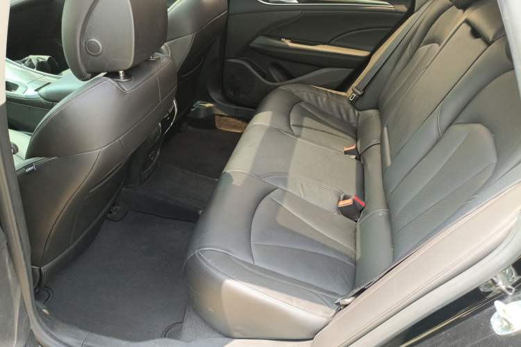 Used Buick LaCrosse 2018 20T Elite Edition Left Rear Seat
