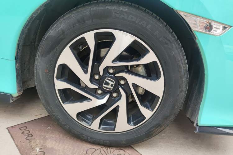 Used Honda Civic 2016 220TURBO CVT Luxury Edition Right Front Wheel Hub