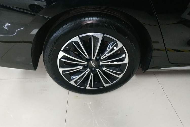 Used Fengyun A8L 2025 1.5 TGDI 145 km Standard Version Right Rear Wheel Hub