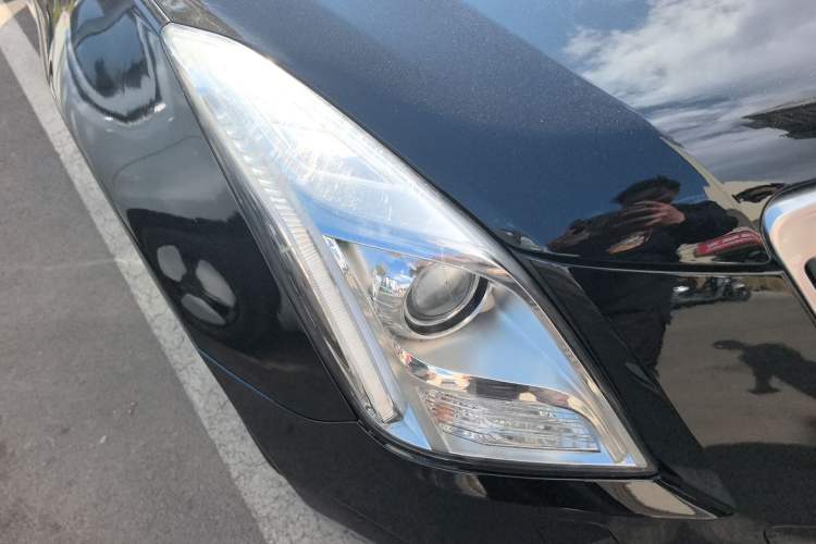 Used Cadillac XTS 2013 28T Luxury Model
