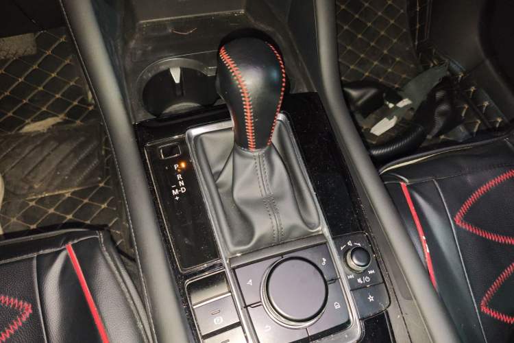 Used Mazda 3 Axela 2020 2.0L Automatic Zhiya Edition Gear Lever