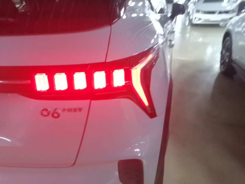 Used Lynk & Co 06 EM-P 2022 PHEV 84 km Range Pro Version — 7