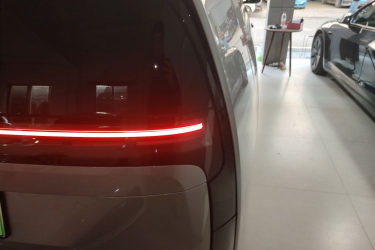 Used Li Auto MEGA 2024 Ultra Model