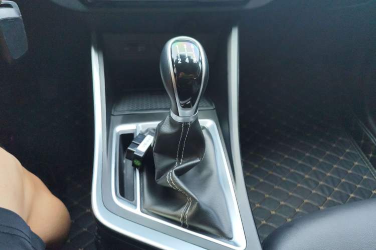 Used Geely Auto Vision X3 2019 Upgraded Model 1.5L Manual Elite Version