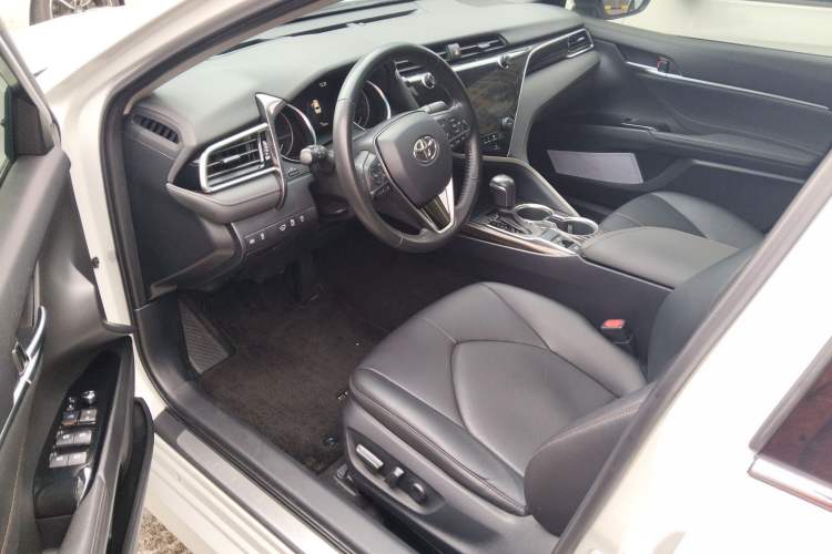 Used Toyota Camry 2019 2.0G Luxury Edition China VI Standard
