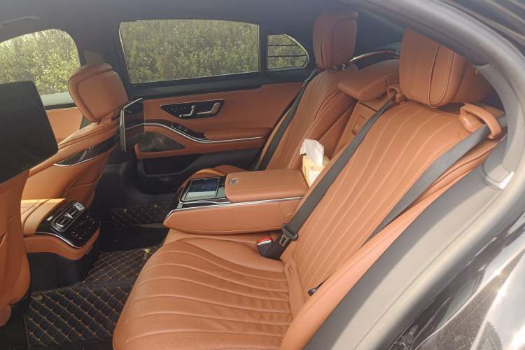 Used Mercedes-Benz S-Class 2021 S 450 L 4MATIC Left Rear Seat