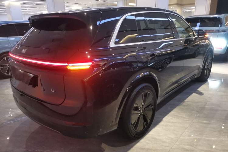 Used Li Auto L7 2024 MAX Model Rear Right 45 Deg