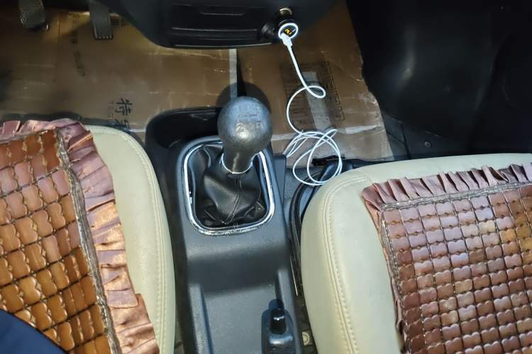 Used CHANGAN KAICHENG Ruixing M60 2019 1.5L Standard Version China VI Van with 5 Seats DAM15KR