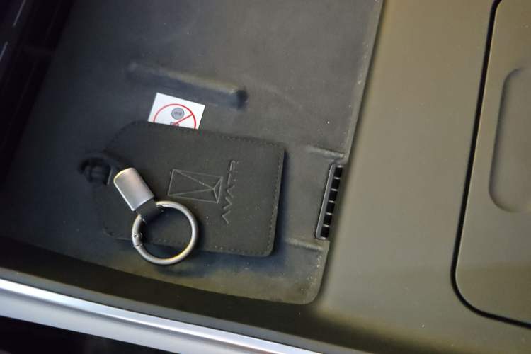 Used Avatr 11 2023 Harmony 90-degree Rear-wheel Drive Edition Vehicle Key