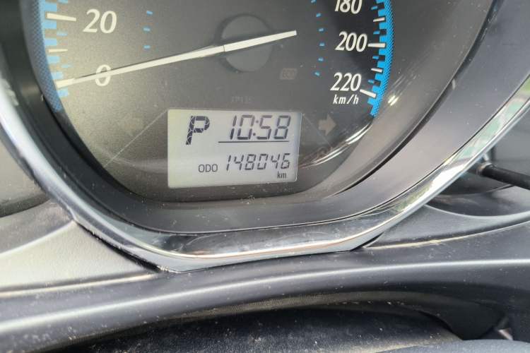 Used Toyota YARiS L Zhi Xuan 2016 Revised 1.5E CVT Charming Edition Odometer Close Up